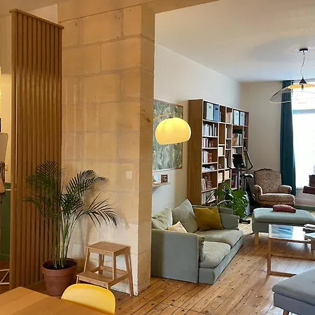 2 Bedrooms Chartrons Lejlighed