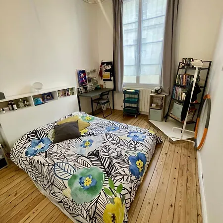 Διαμέρισμα 2 Bedrooms Chartrons