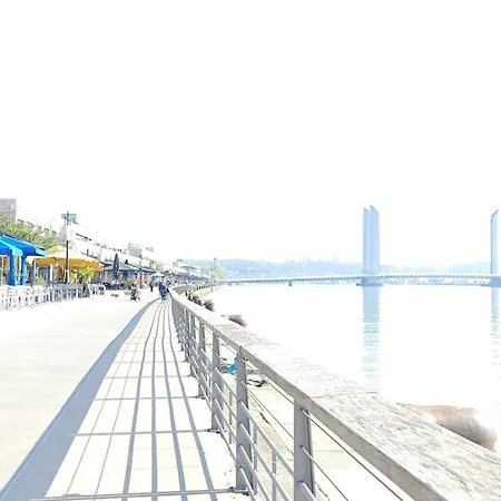 Apartment 2 Bedrooms Chartrons *